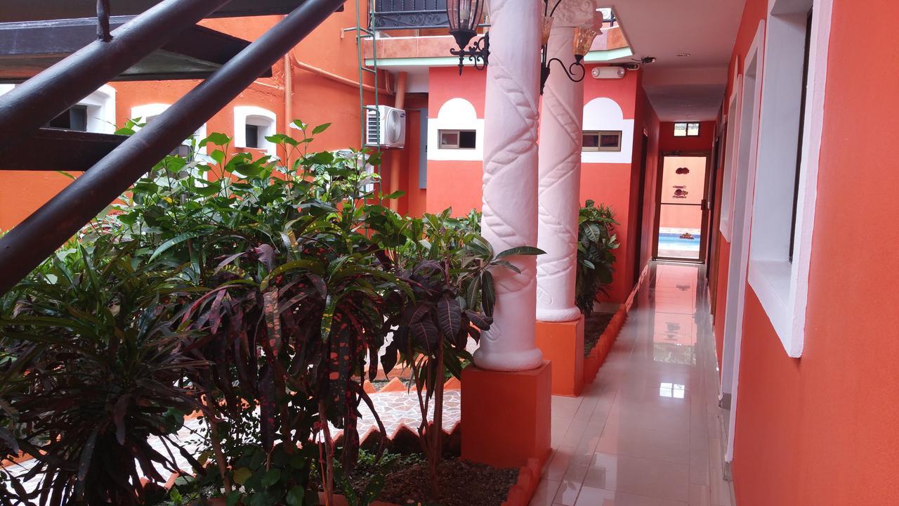 Hotel Don Vito Естелі Екстер'єр фото