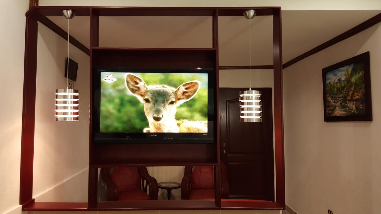 Hotel Don Vito Естелі Екстер'єр фото