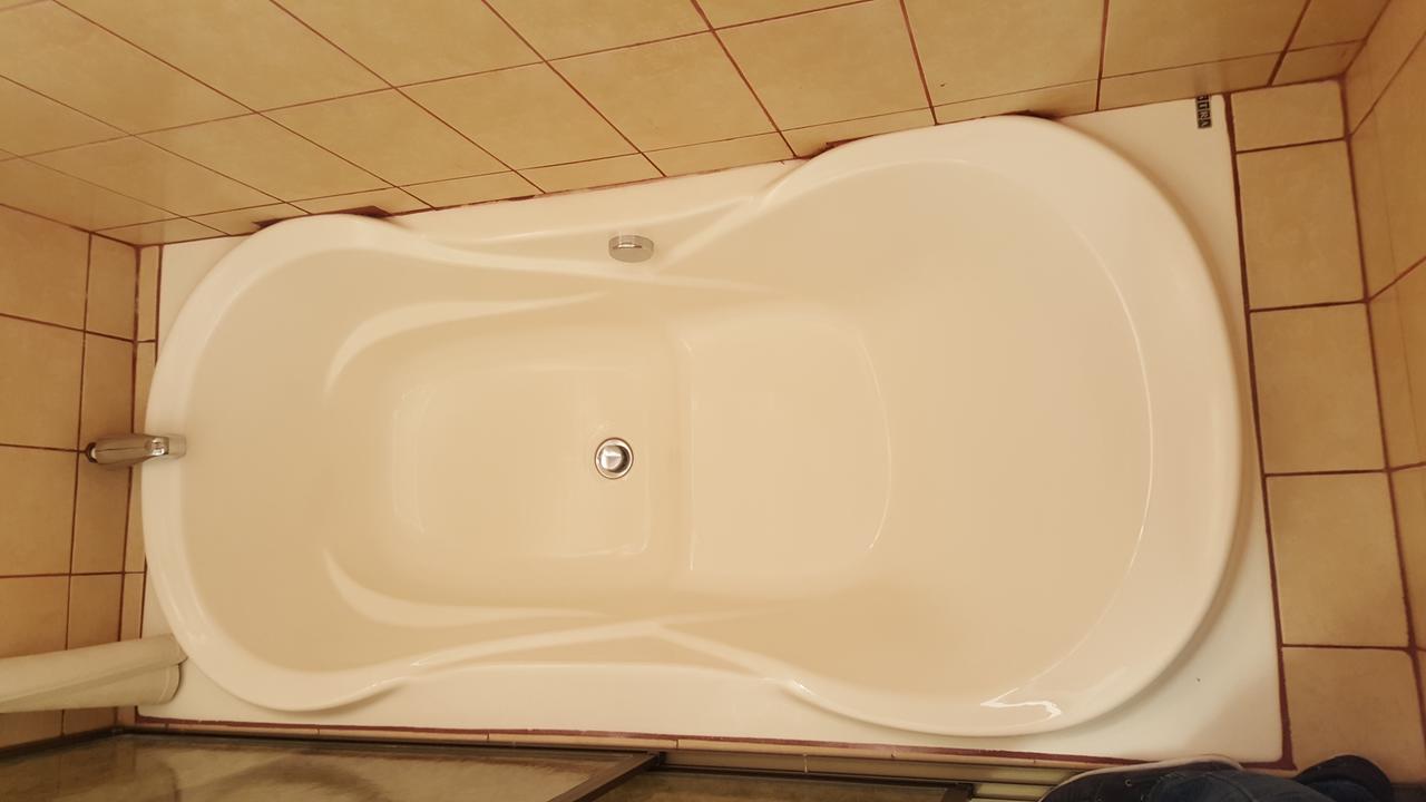 Hotel Don Vito Естелі Екстер'єр фото