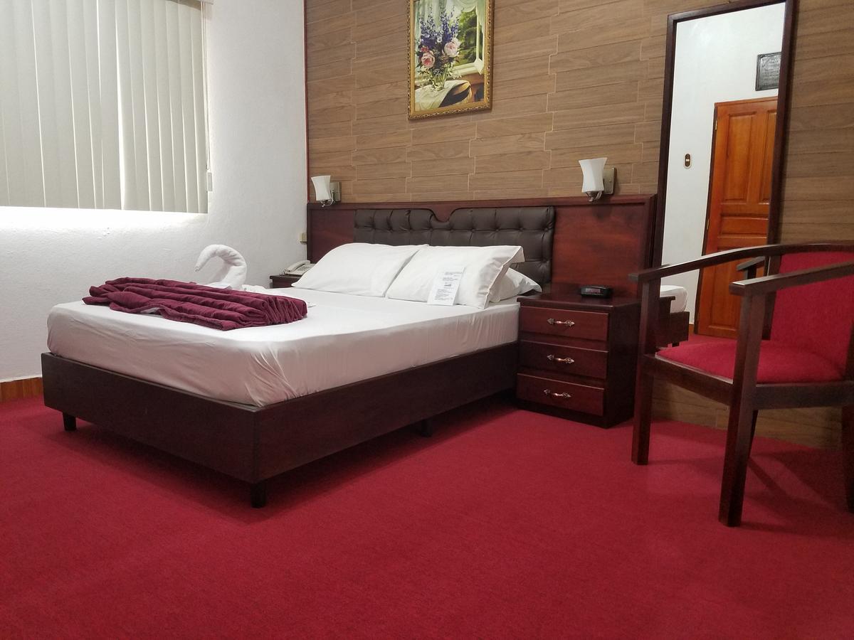 Hotel Don Vito Естелі Екстер'єр фото