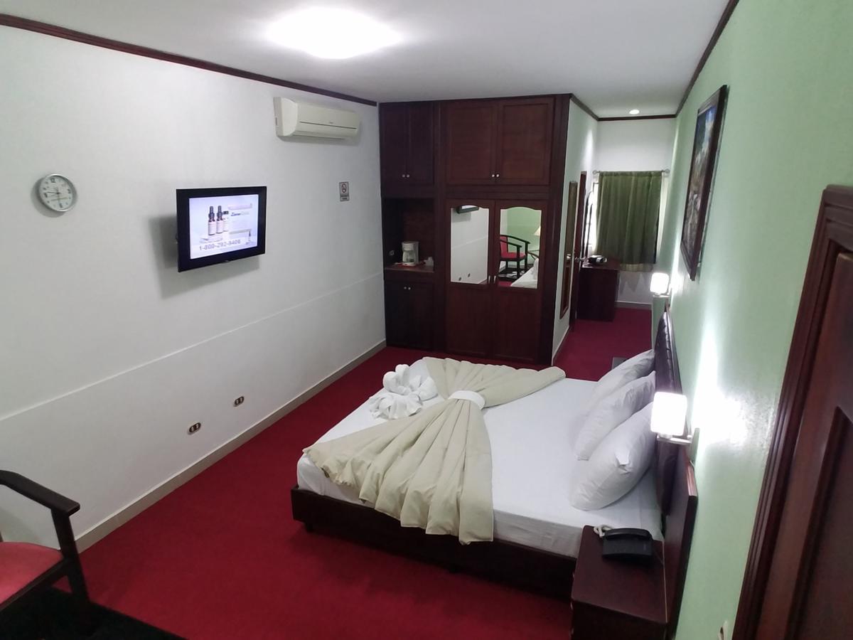 Hotel Don Vito Естелі Екстер'єр фото