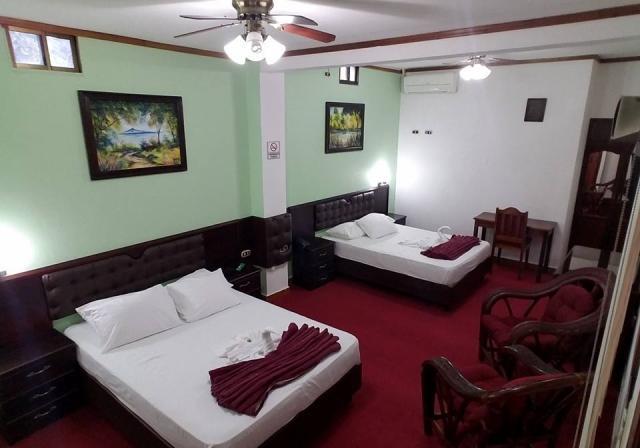 Hotel Don Vito Естелі Екстер'єр фото