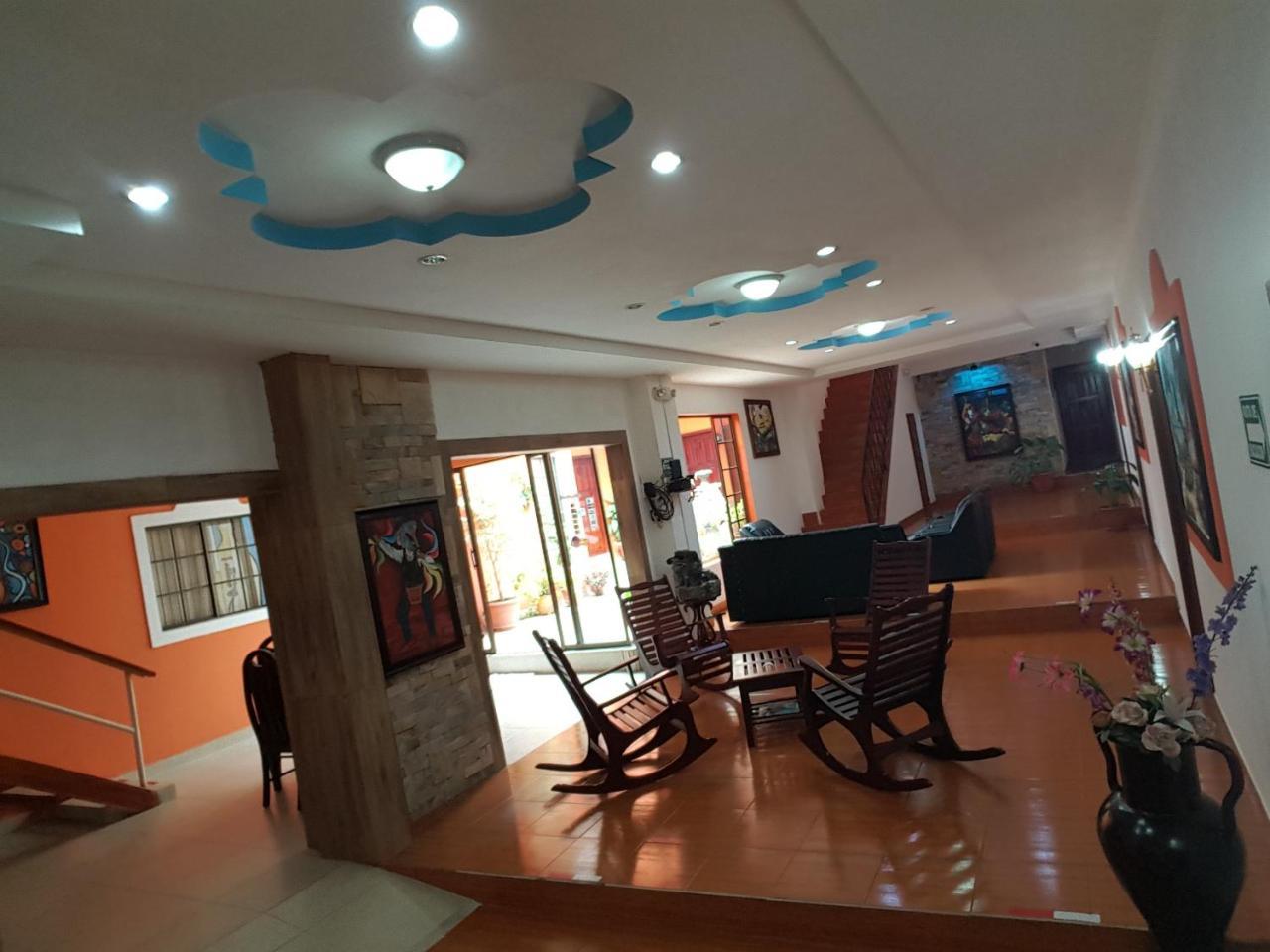 Hotel Don Vito Естелі Екстер'єр фото