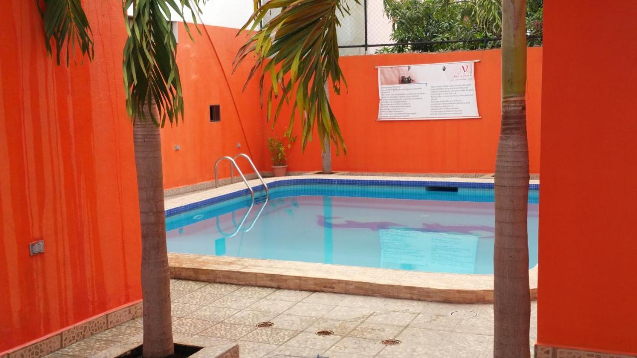 Hotel Don Vito Естелі Екстер'єр фото